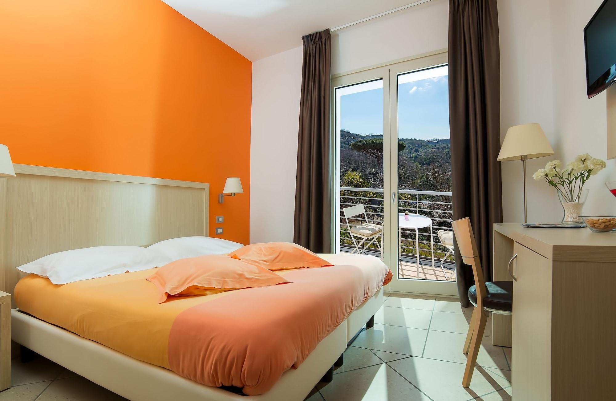 De Maria House Bed and Breakfast SantʼAgata sui Due Golfi Εξωτερικό φωτογραφία