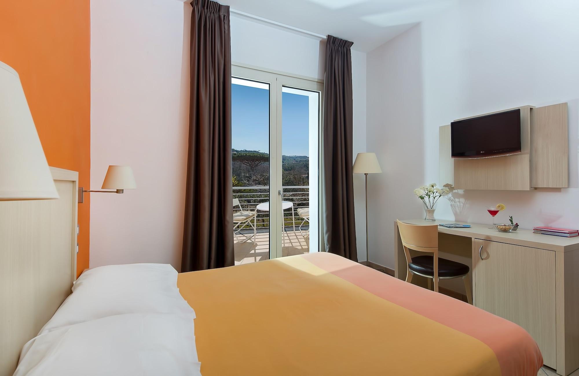 De Maria House Bed and Breakfast SantʼAgata sui Due Golfi Εξωτερικό φωτογραφία