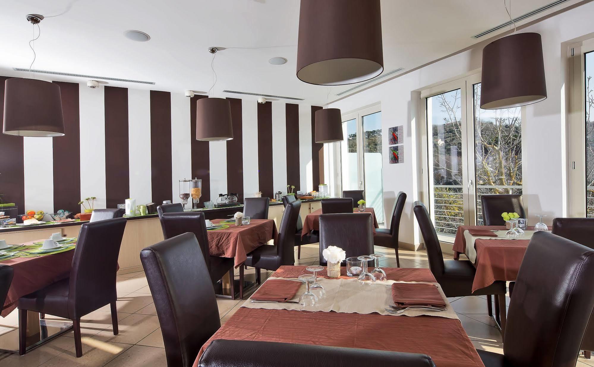 De Maria House Bed and Breakfast SantʼAgata sui Due Golfi Εξωτερικό φωτογραφία